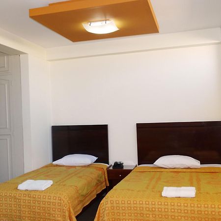 Hotel Gran Sipan تشيكلايو الغرفة الصورة
