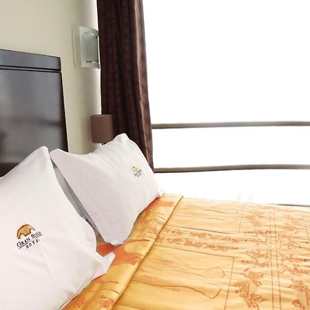 Hotel Gran Sipan تشيكلايو الغرفة الصورة