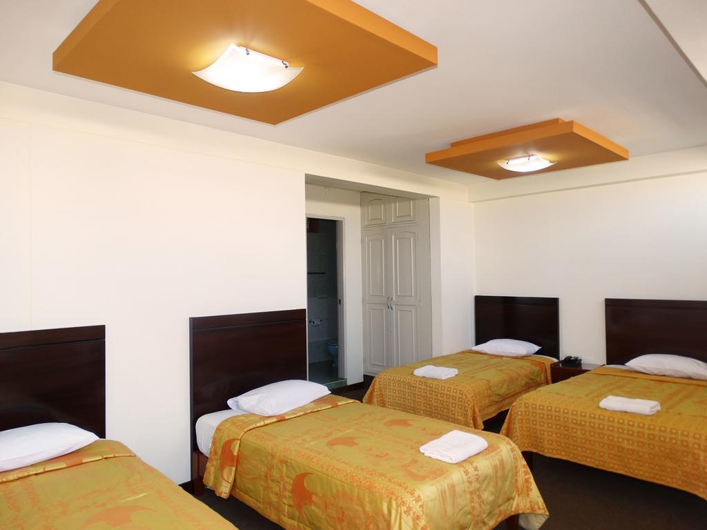 Hotel Gran Sipan تشيكلايو الغرفة الصورة