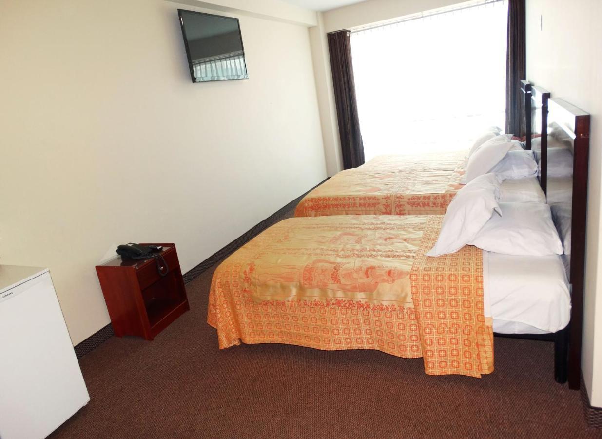 Hotel Gran Sipan تشيكلايو الغرفة الصورة