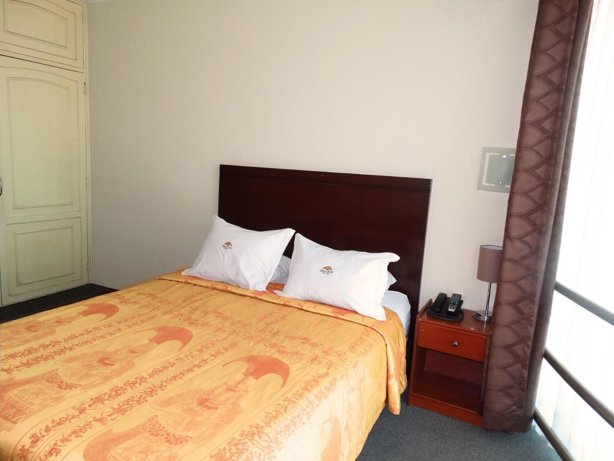 Hotel Gran Sipan تشيكلايو الغرفة الصورة